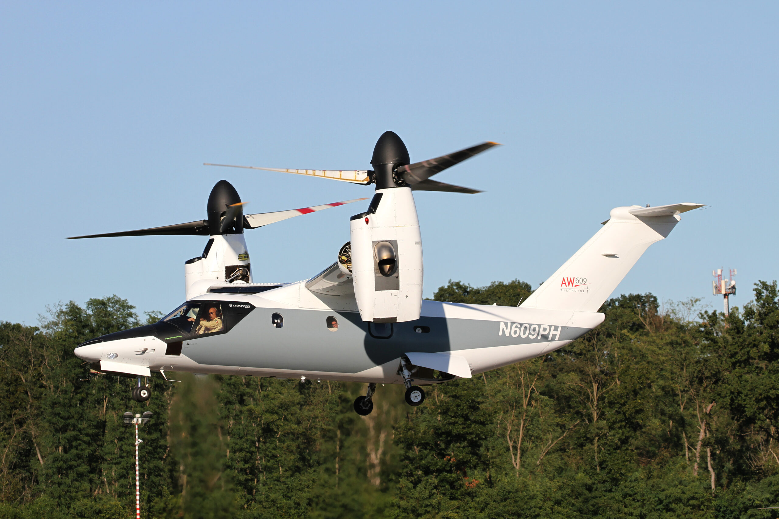 AW609